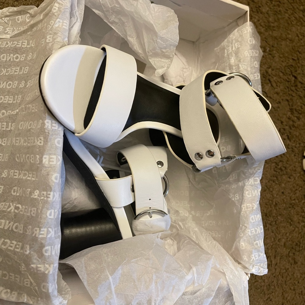 Bleecker & Bond Grace Sandal